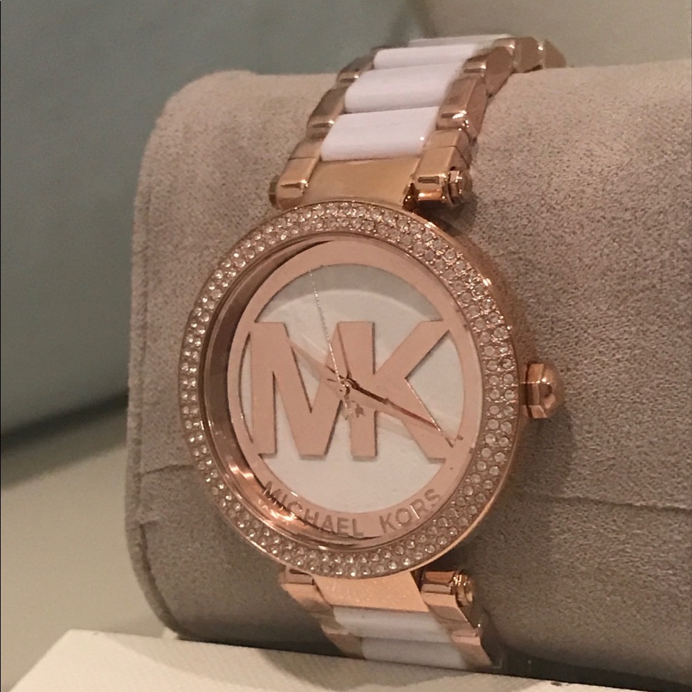 🔥SALE🔥Beautiful Michael Kors Rose Gold Watch